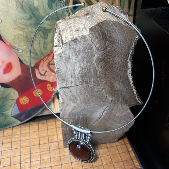 Rustic Artisan Medallion Collar Necklace 5.5”D Amber Glass Silver FlexibleTorque - Picture 8 of 12